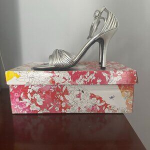 Chinese Laundry Willy Strappy High Heel Sandal - Silver Size 5.5